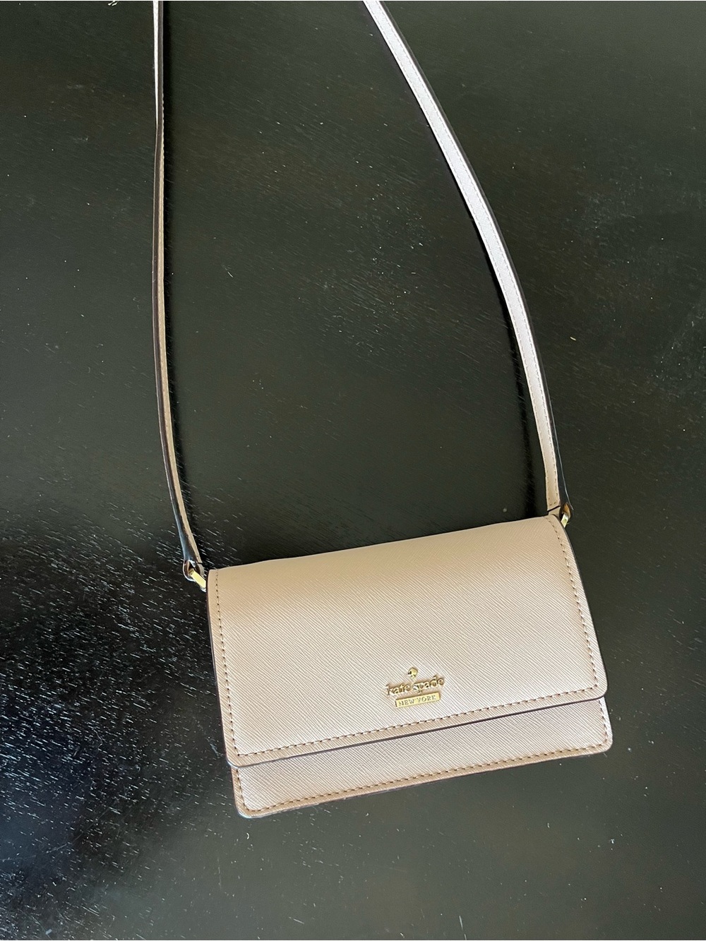 kate spade light pink crossbody bag with gold logo